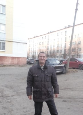 Денис, 59, Россия, Никель