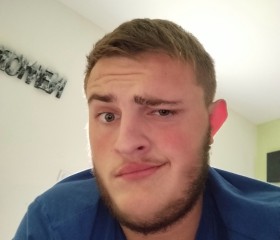 Quentin, 19, Niort