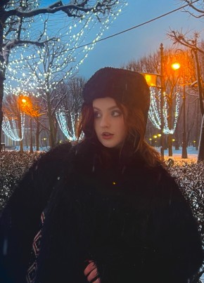 Варя, 18, Россия, Санкт-Петербург