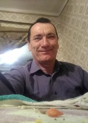 Юрий, 61, Россия, Кущёвская