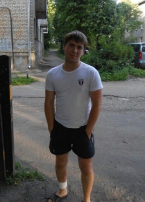 Владислав, 31, Россия, Псков