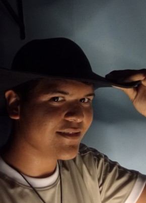 Osmar Ferreira из Varjota 20 лет