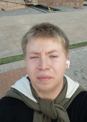 Денис Демидов