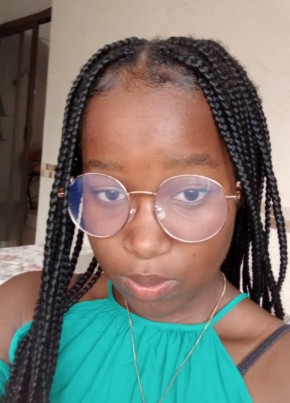 Geraldina, 19, República de Moçambique, Lourenço Marques