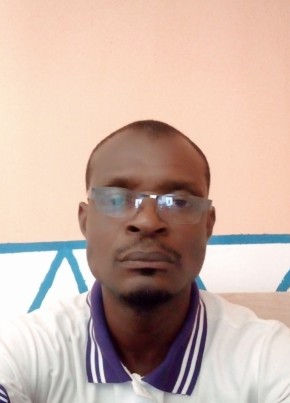 Lavraivie, 49, République de Côte d’Ivoire, Bonoua