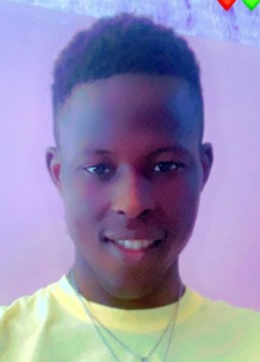 Samba Diallo из Thiès Nones 22 года