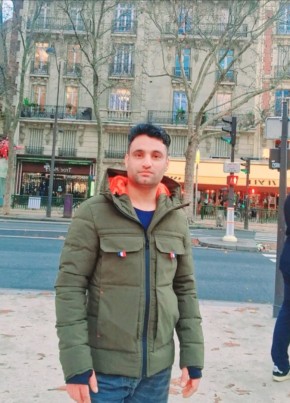 Yasir, 24, République Française, Pantin
