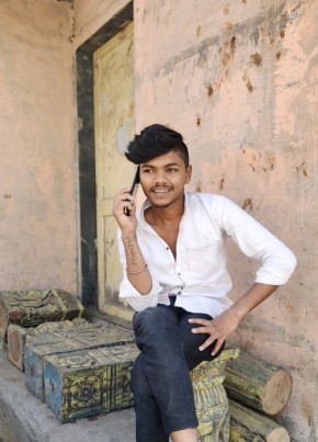 Dhanraj, 19, India, Mumbai