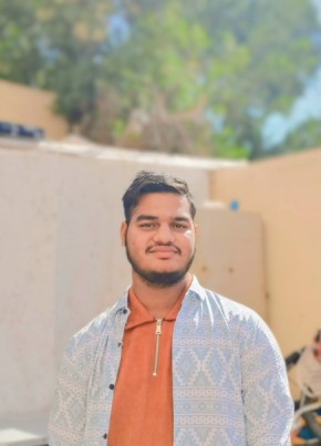 Mamun, 20, Qatar, Doha