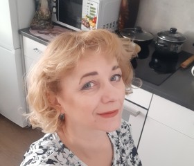 Marietta, 50, Saint Petersburg