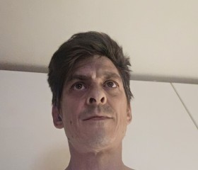 Aleksa, 43, Trieste