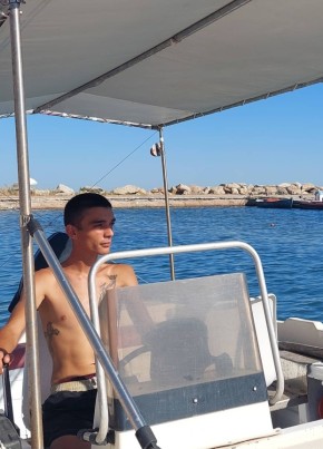 Antonis, 21, Ελληνική Δημοκρατία, Καλαμαριά