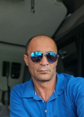 Михаил из Udine 44 года