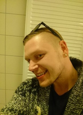 Deniss Nazarov, 37, Suomen Tasavalta, Helsinki