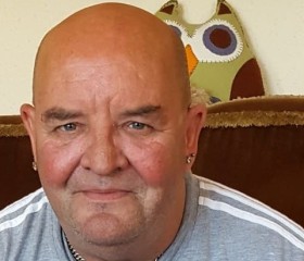 Ronnie Bradley, 68 лет, Stockport