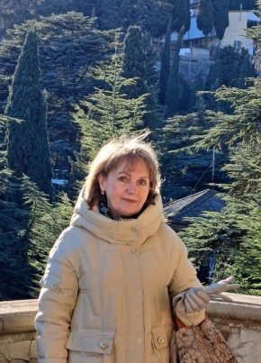 Olga, 64, Russia, Yalta