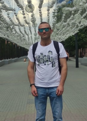 Михаил из Челябинска 44 года