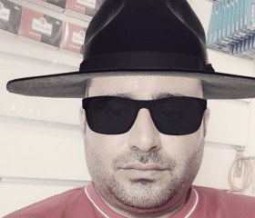 جوكر, 30, Muscat