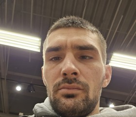 Oti, 28, Hvidovre