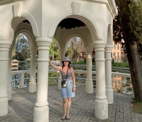 Yuliya, 49, Stantsiya Novyy Afon