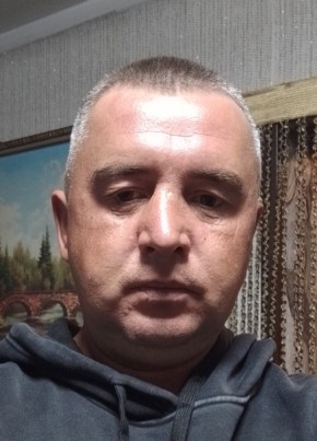 Денис из Пестово 41 год