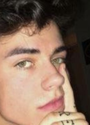 Lucas из Florianópolis 23 года