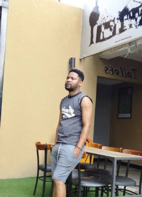 Nillton из Lusaka 18 лет