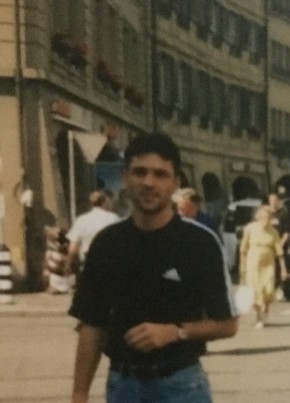 mentori, 45, Republika e Kosovës, Llazicë