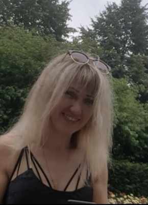 Svetlana из Enfield 49 лет