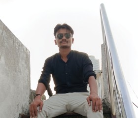 NARESH, 19, Ahmedabad