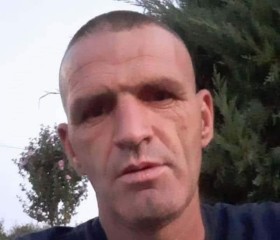Burim Krasniq, 18, Pristina