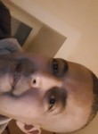 Ismail, 36, Paris