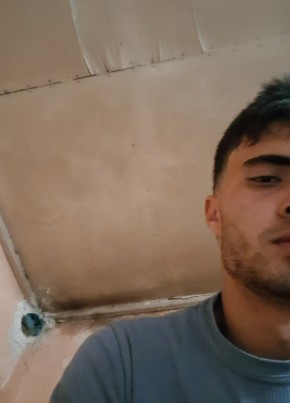 Umar из Душанбе 26 лет