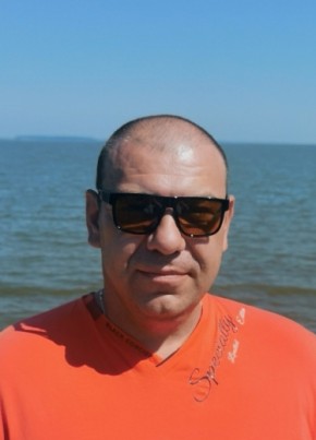 Данил из Новосибирска 43 года