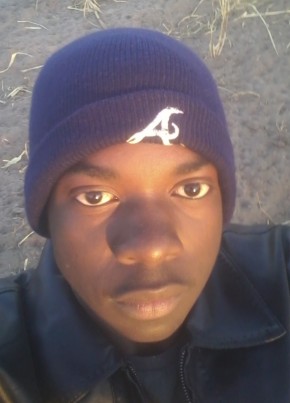 Vaino, 18, Namibia, Windhoek