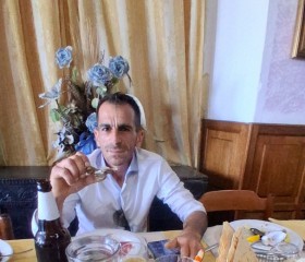 Ivak, 42, Cagliari