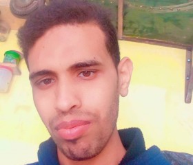 Oufa, 29, Qina