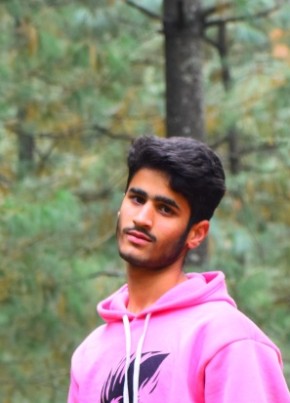 Suhaib, 18, India, Srinagar (Jammu and Kashmir)