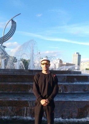 Андрей, 18, Россия, Москва