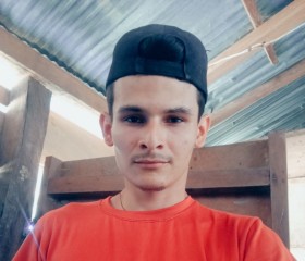 Brayan, 20, Mucumpiz