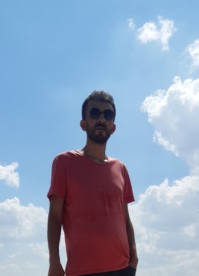 Alp Arslan, 29, Türkiye Cumhuriyeti, Ankara
