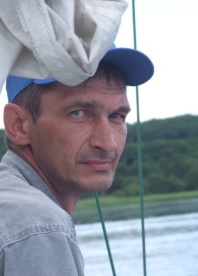 Виктор, 56, Россия, Артем
