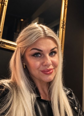 Yuliia из Szczecin 50 лет