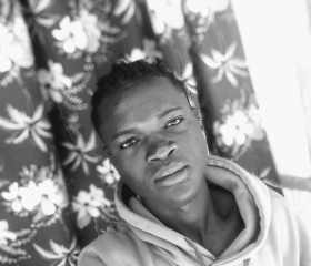 Benedict, 18, Luanda