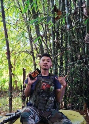Ew из Naypyitaw 28 лет