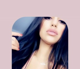 Nelly Kelly, 32, Teshi Old Town