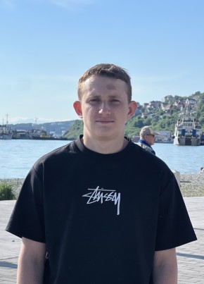 Кирилл из Петропавловск-Камчатския 20 лет