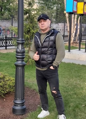 Максим из Твери 44 года