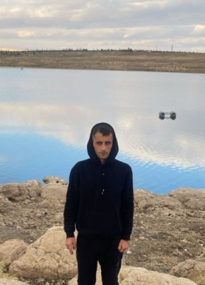 Vedat из Mersin 26 лет