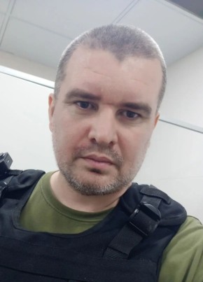 Данил из Климовска 40 лет